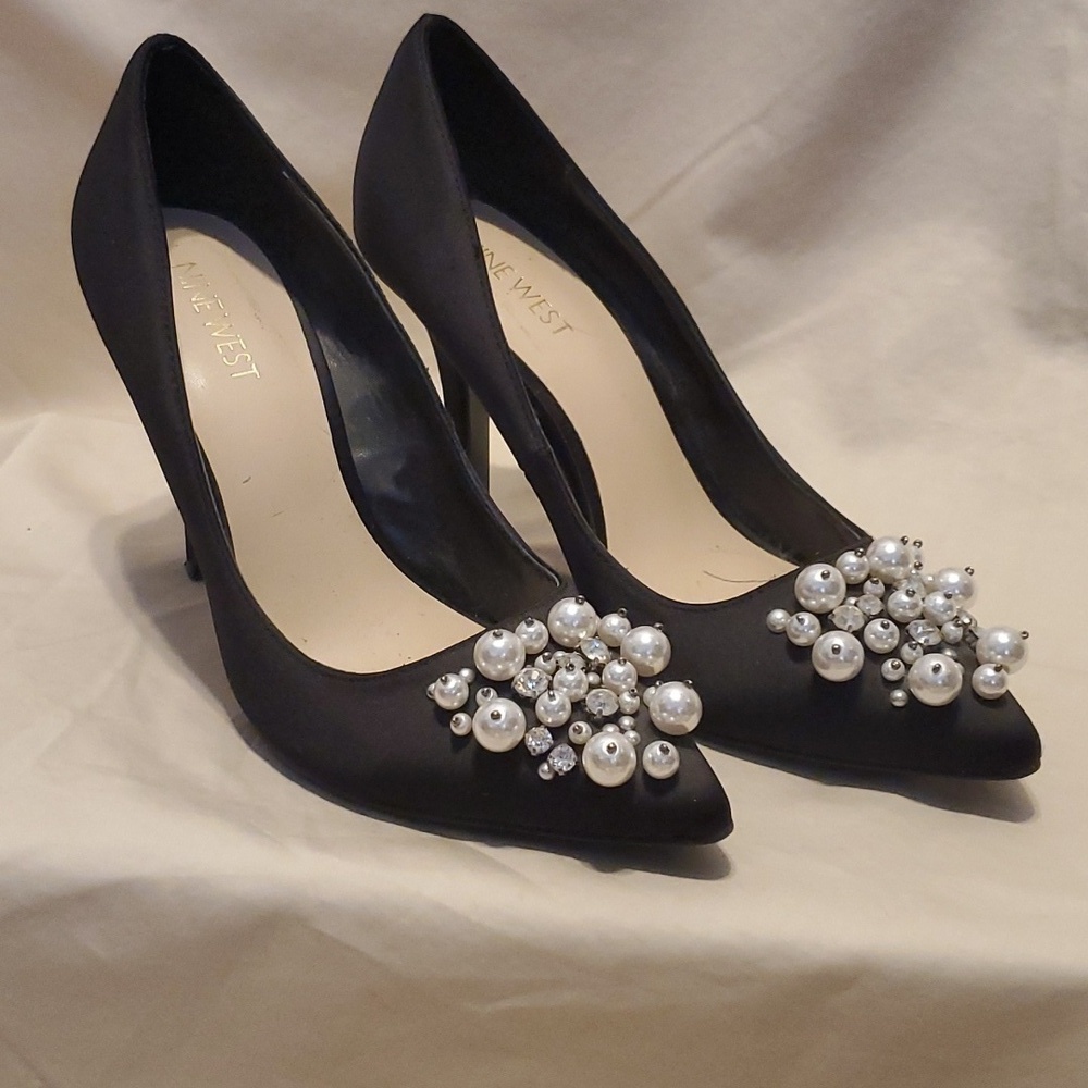 Nine West Pearl and Satin Heels SZ 7M